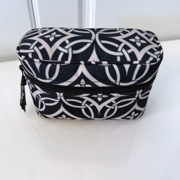 Vera Bradley Travel Cosmetic/Toiletry Case Bundle - 5 Pieces - Picture 3 of 12
